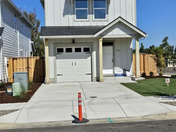 840 Chestnut Way, Silverton, OR 97381