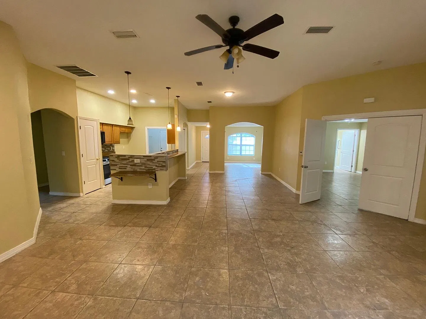 1321 Shadwell Ct — Photo 3