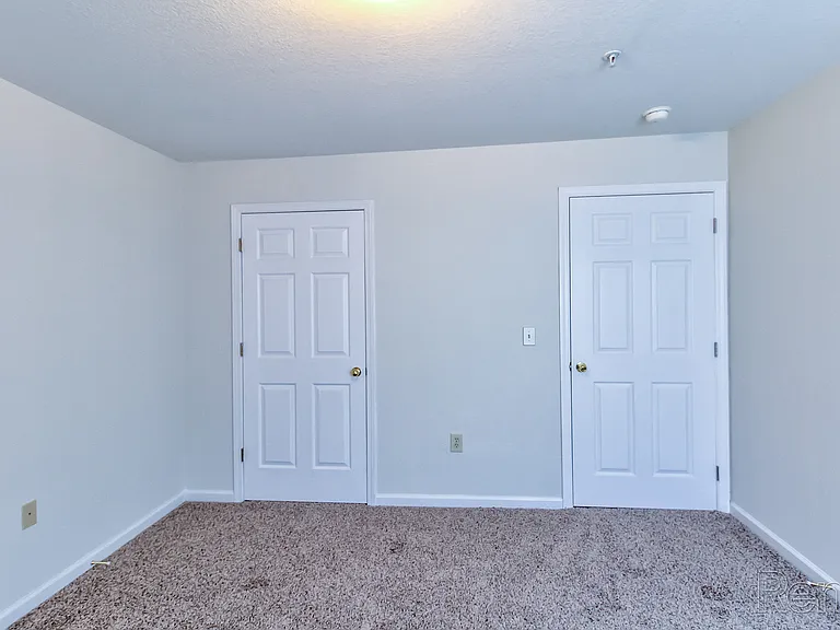 Plymouth Ridge Apartments — Photo 8
