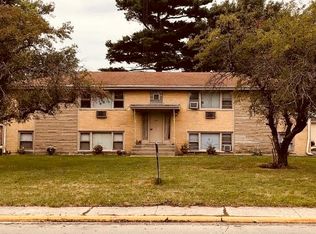 221 S Curtis Ave APT 1S, Kankakee, IL 60901