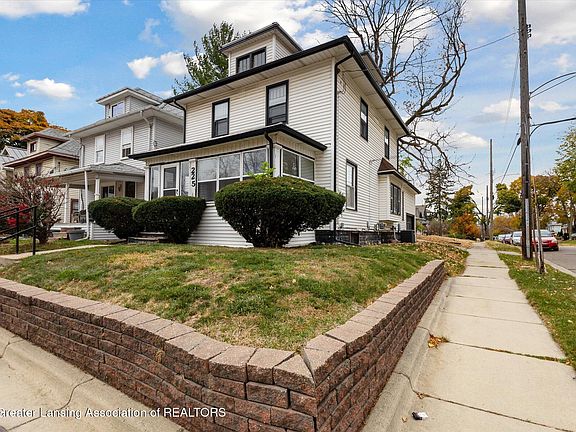 3rd image of 225 E Mount Hope Ave