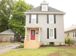 14 Campechi St, Springfield, MA 01104