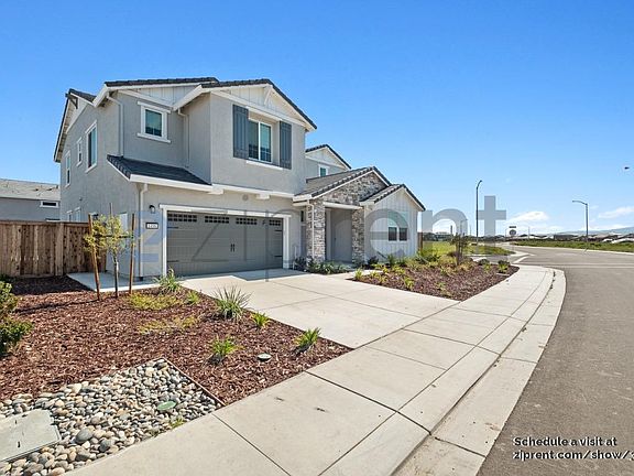 3rd image of 1496 Ascot Ln