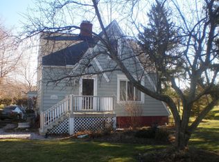 2585 W Wallings Rd, Broadview Heights, OH 44147