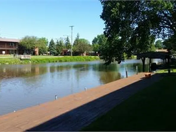 515-541 E Saint Clair St, Marine City, MI