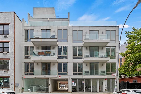 Rented by Compass | media 19