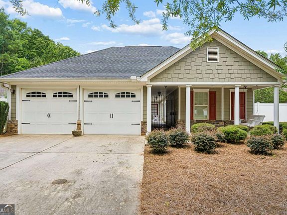 2nd image of 162 Cottage Club Dr