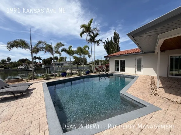1991 Kansas Ave NE, Saint Petersburg, FL 33703