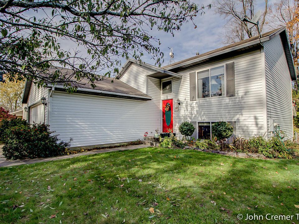 1st image of 1315 Springdale Dr SE