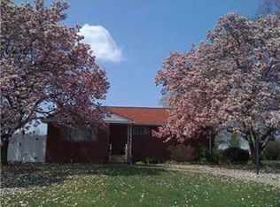 5232 Holiday Dr, Pittsburgh, PA 15236