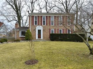 5 Spruce Tree Ct, Bethesda, MD 20814