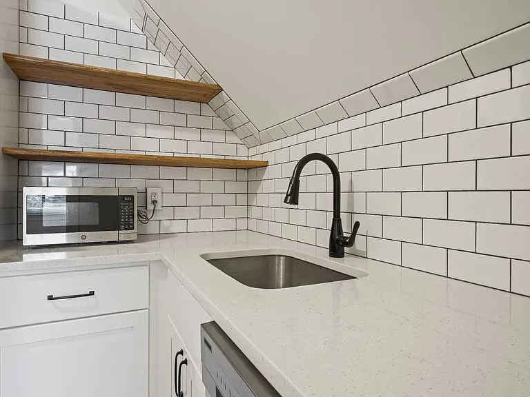 101 Union Ave #6 — Photo 9