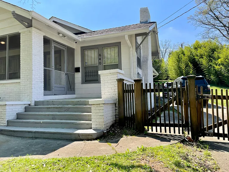 640 40th St S — Photo 3