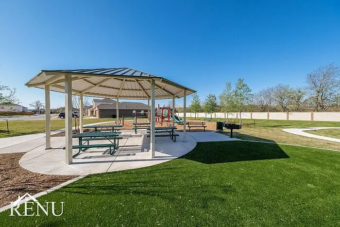 308 Crescent Park Dr — Photo 21