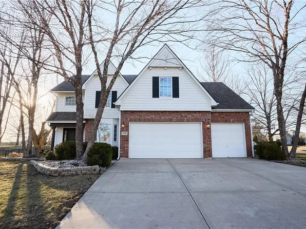 15700 Howe St, Overland Park, KS 66224