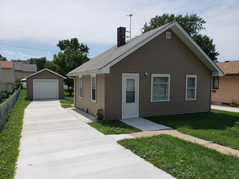 1st image of 3328 7th Ave