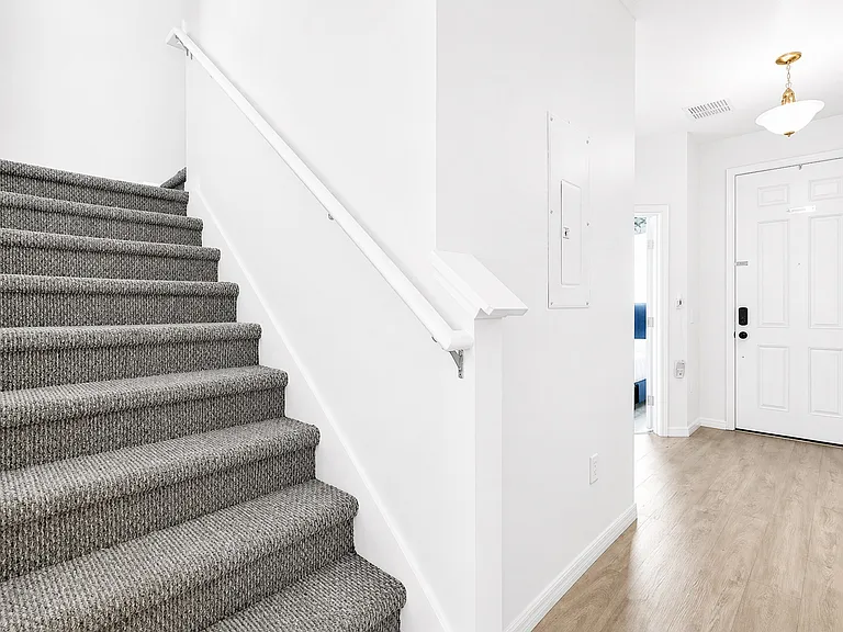 5492 Paradise Cay Cir — Photo 12