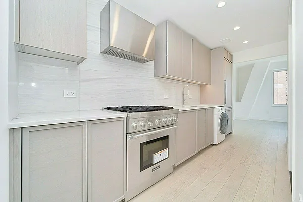 Rented by Compass | media 17