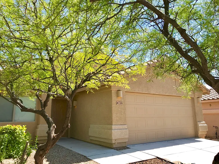 7304 E Laughing Tree Ln — Photo 40