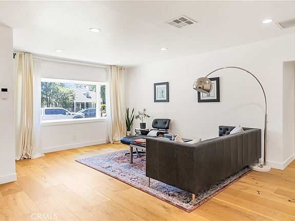 3rd image of 205 Laurel Ave