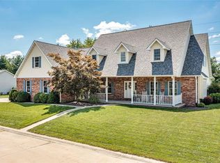 4 Diamond Dr, Litchfield, IL 62056