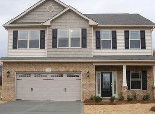 2404 Sandare Dr, Zebulon, NC 27597