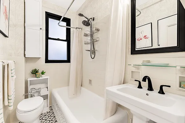 Sold by Sotheby's International Realty | media 8