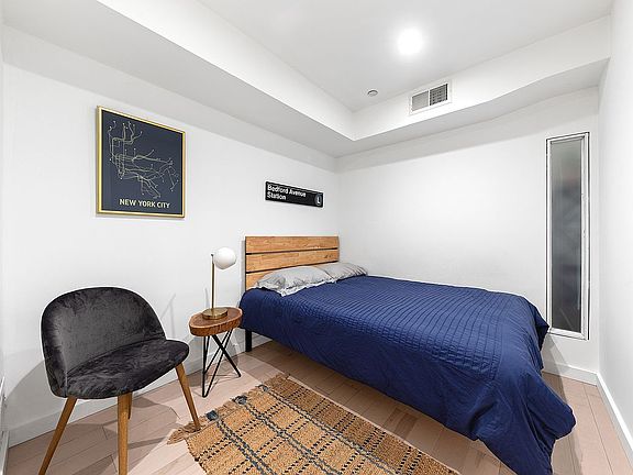 4th image of 319 Humboldt St APT 1A