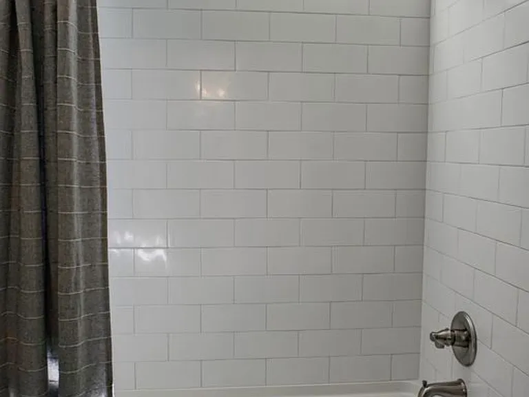948 W Greenwood Ave — Photo 18