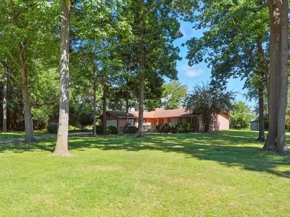 1142 N Shagbark Dr, Warsaw, IN 46582