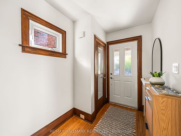 3rd image of 39 Thurston Rd