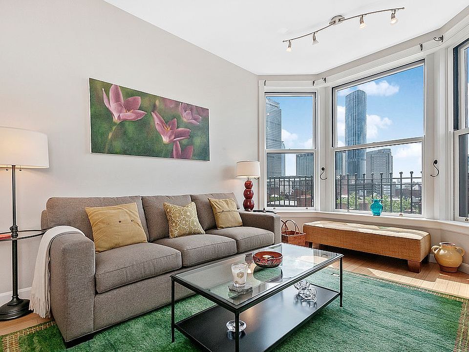 416 Marlborough St. #604