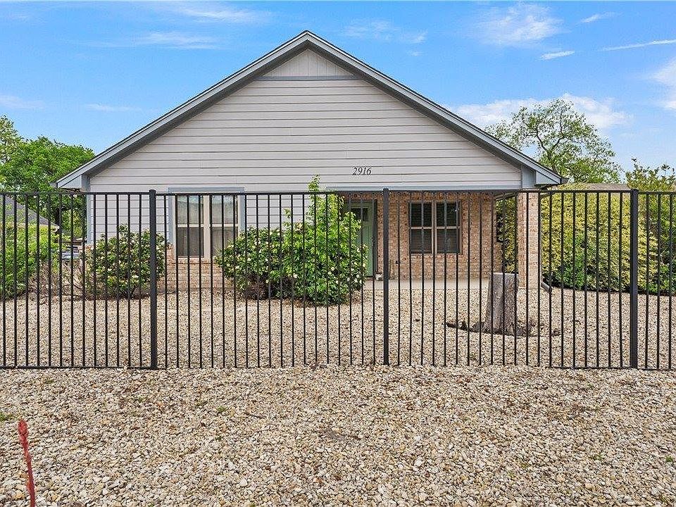 2916 S 3rd St, Waco, TX 76706 Zillow