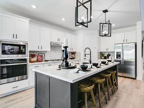 2nd image of 805 Cottontail Way