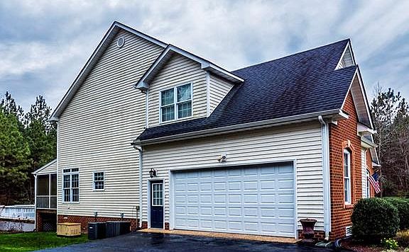 3rd image of 15043 Pleasant Grove Dr
