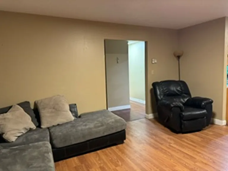 2269 W Skyview Dr — Photo 2