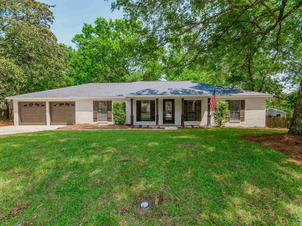 4646 Baywoods Cir, Pensacola, FL 32504