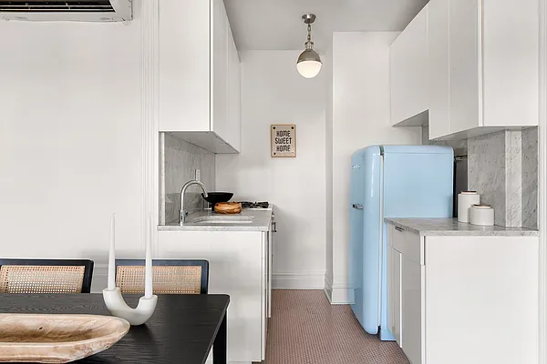 Sold by Compass | media 8