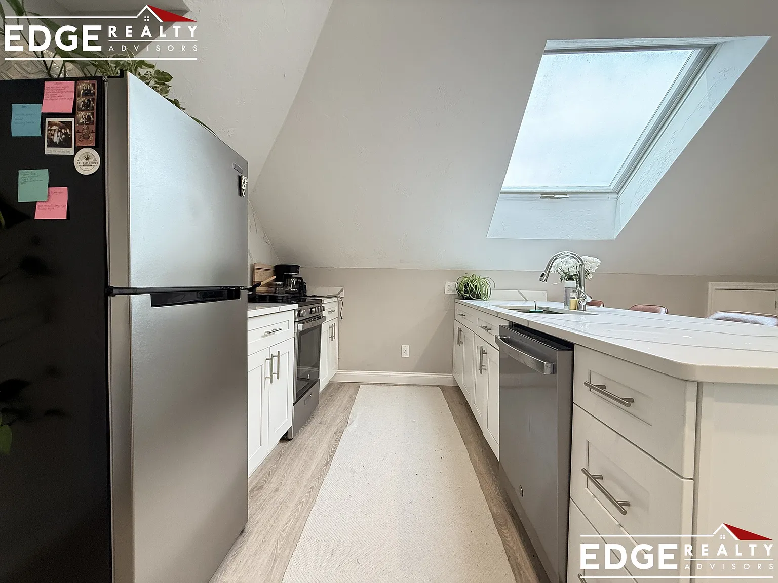 2 bed, 750 sqft, $3,000 — Photo 1
