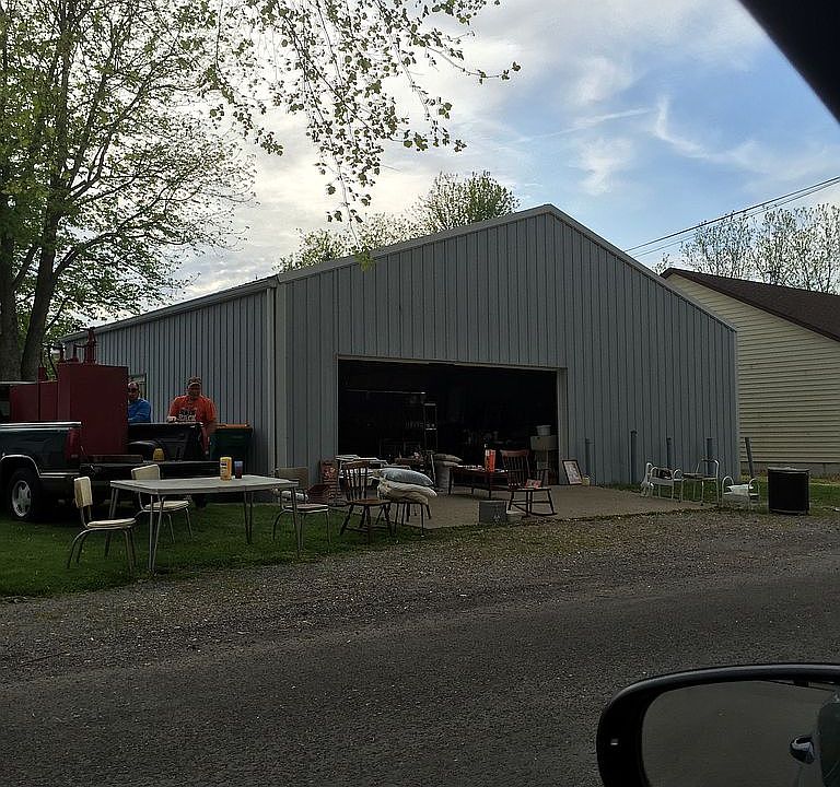 2nd image of 420 W Madison St