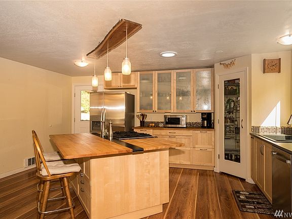 5th image of 27346 Serene Dr NE
