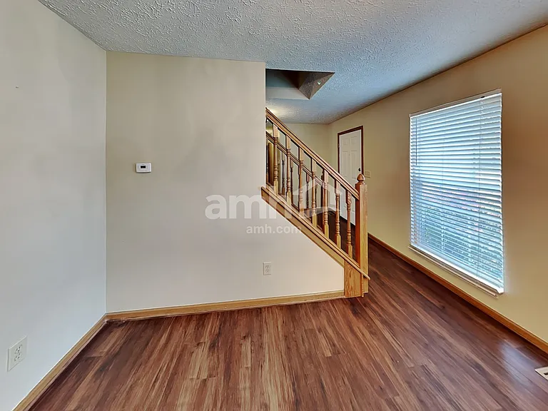 7080 Winchester Crossing Blvd — Photo 6