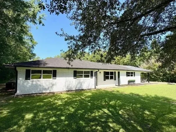 3896 Highway 69 S, Rose Hill Acres, TX 77657