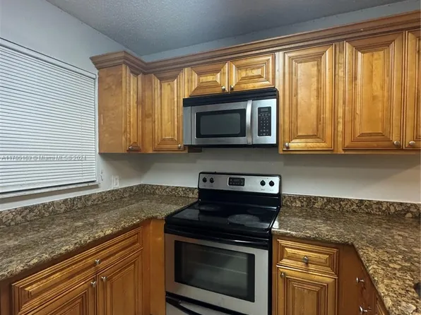 1720 Windorah Way APT H, West Palm Beach, FL 33411