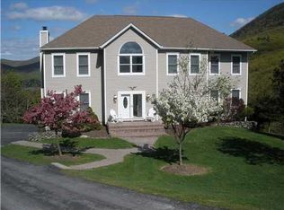 8 Stable Way, Cornwall On Hudson, NY 12520