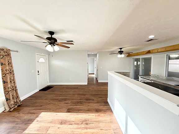 5th image of 267 NW Biltmore Street