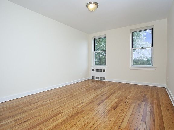 5th image of 6515 Yellowstone Blvd APT 6A