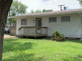 7019 SW Lario Ln, Topeka, KS 66619