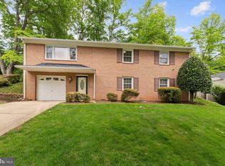 8626 Kerry Ln, Springfield, VA 22152