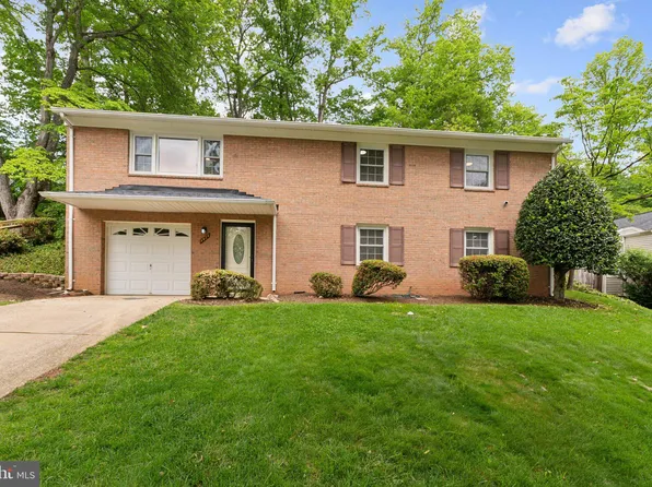 8626 Kerry Ln, Springfield, VA 22152